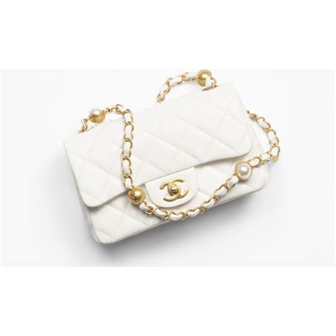 Mini flap bag, Shiny lambskin, imitation pearls & gold.